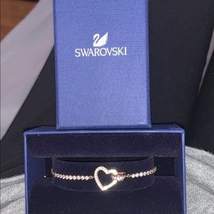 Swarovski adjustable heart bracelet